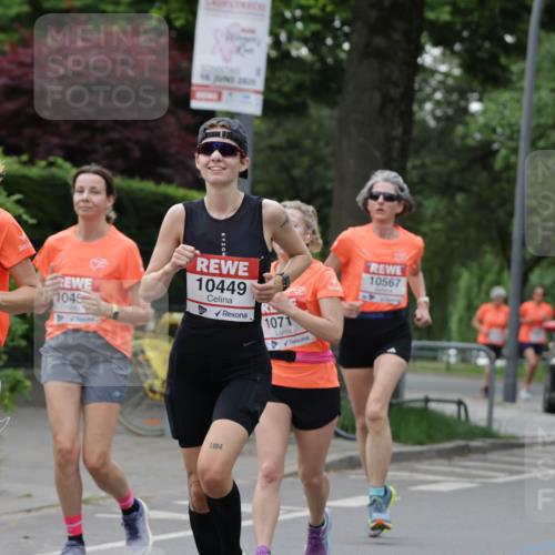 15.06.2025 - REWE Women's Run Jannik Wohlers http://msf.ph/oto/7933148 15.06.2025 08:24:12 Laufen 10291, 1045, 16, 2825, 10449, 1071, 1964, 10567 meine-sportfotos.de