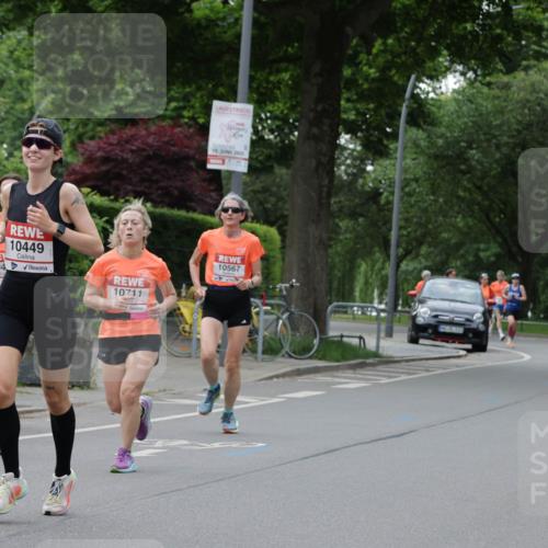 15.06.2025 - REWE Women's Run Jannik Wohlers http://msf.ph/oto/7933176 15.06.2025 08:24:13 Laufen 10449, 15, 2025, 10567, 104, 10711 meine-sportfotos.de