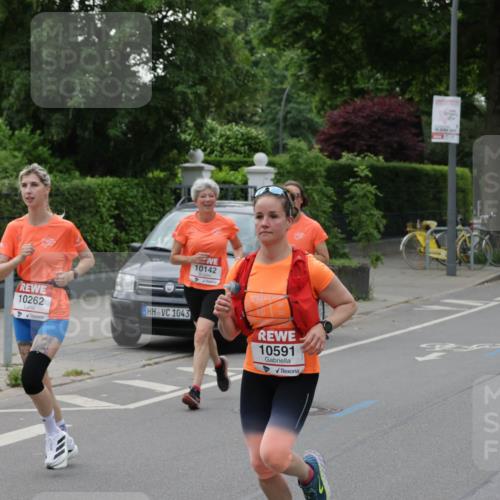 15.06.2025 - REWE Women's Run Jannik Wohlers http://msf.ph/oto/7933187 15.06.2025 08:24:30 Laufen 10262, 10142, 1043, 10591 meine-sportfotos.de