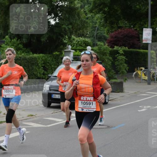 15.06.2025 - REWE Women's Run Jannik Wohlers http://msf.ph/oto/7933191 15.06.2025 08:24:30 Laufen 10262, 10591 meine-sportfotos.de