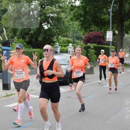 15.06.2025 - REWE Women's Run Jannik Wohlers http://msf.ph/oto/7933221 15.06.2025 08:24:43 Laufen 10566, 10692, 10113, 10203 meine-sportfotos.de