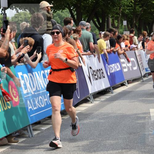 15.06.2025 - REWE Women's Run Strokosch-Dieckow http://msf.ph/oto/7933223 15.06.2025 11:05:45 Ziel 5028, 5146, 5284, 5344, 5387, 5388, 5472, 5604, 5668 meine-sportfotos.de