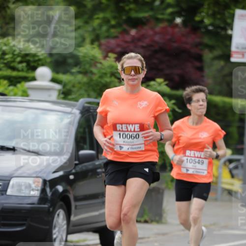 15.06.2025 - REWE Women's Run Jannik Wohlers http://msf.ph/oto/7933295 15.06.2025 08:24:51 Laufen 10060, 10549 meine-sportfotos.de