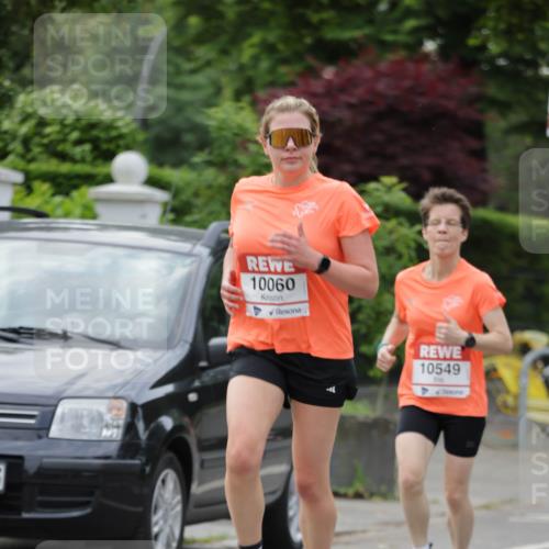 15.06.2025 - REWE Women's Run Jannik Wohlers http://msf.ph/oto/7933300 15.06.2025 08:24:51 Laufen 10060, 10549 meine-sportfotos.de