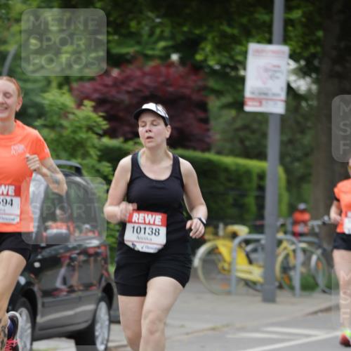 15.06.2025 - REWE Women's Run Jannik Wohlers http://msf.ph/oto/7933337 15.06.2025 08:24:56 Laufen 594, 10138 meine-sportfotos.de
