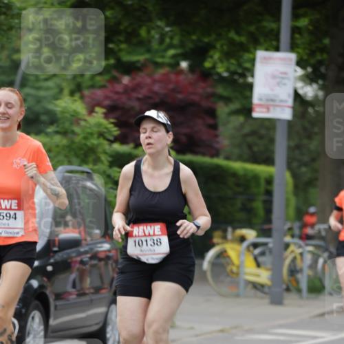 15.06.2025 - REWE Women's Run Jannik Wohlers http://msf.ph/oto/7933341 15.06.2025 08:24:56 Laufen 594, 10138 meine-sportfotos.de