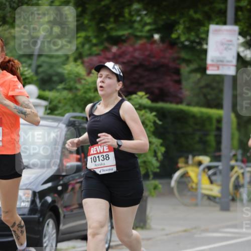 15.06.2025 - REWE Women's Run Jannik Wohlers http://msf.ph/oto/7933349 15.06.2025 08:24:56 Laufen 10138 meine-sportfotos.de