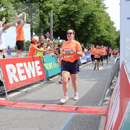 15.06.2025 - REWE Women's Run Strokosch-Dieckow http://msf.ph/oto/7933361 15.06.2025 11:05:56 Ziel 5005, 5028, 5146, 5195, 5212, 5261, 5265, 5284, 5285, 5298, 5387, 5388, 5468, 5472, 5530, 5553, 5559, 5636 meine-sportfotos.de