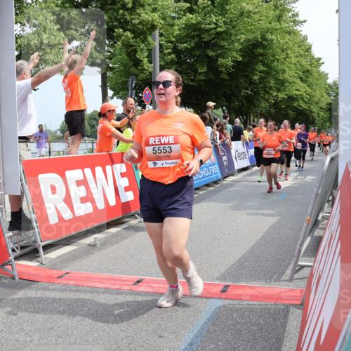 15.06.2025 - REWE Women's Run Strokosch-Dieckow http://msf.ph/oto/7933368 15.06.2025 11:05:56 Ziel 5005, 5028, 5146, 5195, 5212, 5261, 5265, 5284, 5285, 5298, 5387, 5388, 5468, 5472, 5530, 5553, 5559, 5636 meine-sportfotos.de
