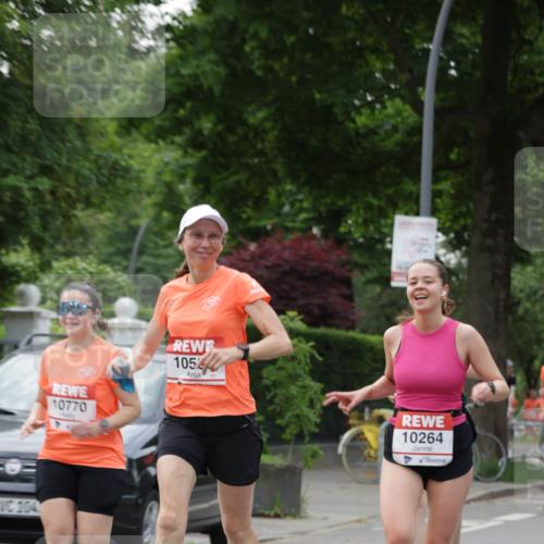 15.06.2025 - REWE Women's Run Jannik Wohlers http://msf.ph/oto/7933410 15.06.2025 08:25:02 Laufen 104, 10770, 1052, 10264 meine-sportfotos.de