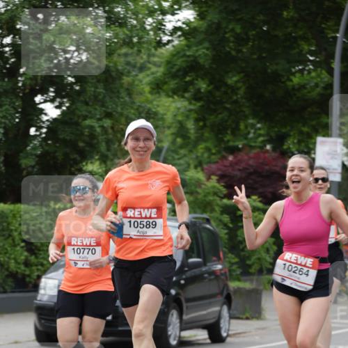 15.06.2025 - REWE Women's Run Jannik Wohlers http://msf.ph/oto/7933424 15.06.2025 08:25:03 Laufen 10770, 10589, 10264 meine-sportfotos.de
