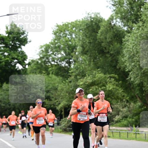 15.06.2025 - REWE Women's Run Dr. Thomas Lammeyer http://msf.ph/oto/7933429 15.06.2025 09:17:15 Laufen 10659, 10435, 10163 meine-sportfotos.de