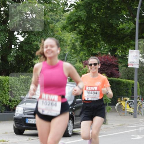 15.06.2025 - REWE Women's Run Jannik Wohlers http://msf.ph/oto/7933448 15.06.2025 08:25:04 Laufen 10264, 10484 meine-sportfotos.de