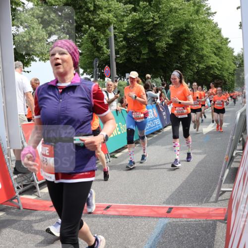 15.06.2025 - REWE Women's Run Strokosch-Dieckow http://msf.ph/oto/7933449 15.06.2025 11:06:02 Ziel 5189, 5195, 5212, 5261, 5265, 5270, 5285, 5298, 5450, 5468, 5522, 5530, 5553, 5559, 5636 meine-sportfotos.de
