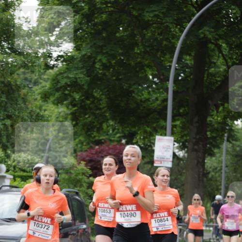 15.06.2025 - REWE Women's Run Jannik Wohlers http://msf.ph/oto/7933457 15.06.2025 08:25:14 Laufen 43, 10372, 10853, 10490, 10854, 10197 meine-sportfotos.de