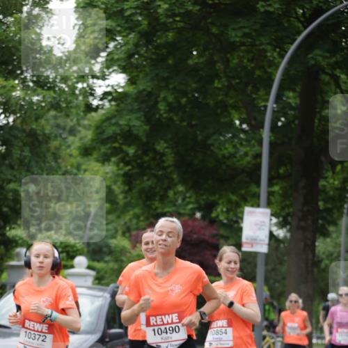 15.06.2025 - REWE Women's Run Jannik Wohlers http://msf.ph/oto/7933473 15.06.2025 08:25:15 Laufen 1, 10372, 10490, 10854 meine-sportfotos.de