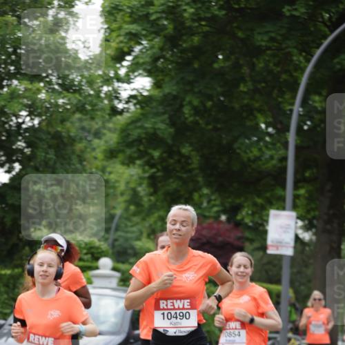 15.06.2025 - REWE Women's Run Jannik Wohlers http://msf.ph/oto/7933479 15.06.2025 08:25:15 Laufen 10372, 10490, 10854 meine-sportfotos.de