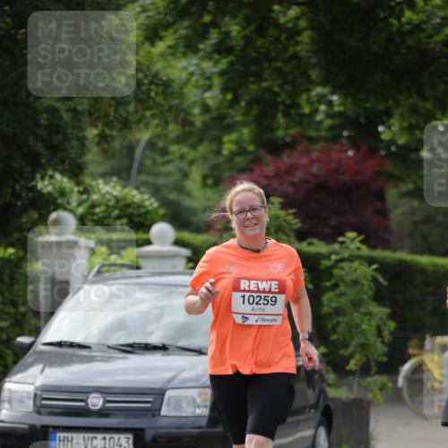 15.06.2025 - REWE Women's Run Jannik Wohlers http://msf.ph/oto/7933486 15.06.2025 08:33:38 Laufen 1043, 10259 meine-sportfotos.de