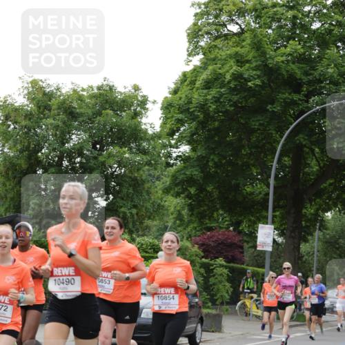 15.06.2025 - REWE Women's Run Jannik Wohlers http://msf.ph/oto/7933504 15.06.2025 08:25:16 Laufen 72, 10490, 0853, 0197, 10854 meine-sportfotos.de