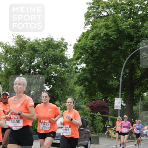 15.06.2025 - REWE Women's Run Jannik Wohlers http://msf.ph/oto/7933517 15.06.2025 08:25:16 Laufen 31, 10490, 10853, 10854, 1043, 10197 meine-sportfotos.de