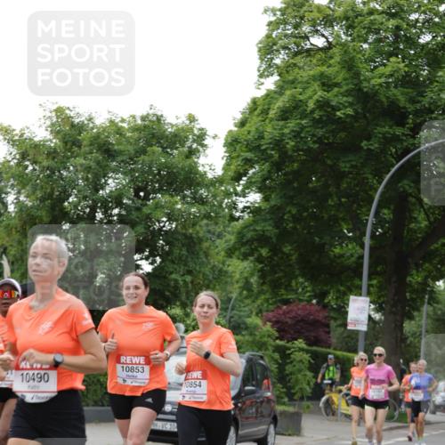 15.06.2025 - REWE Women's Run Jannik Wohlers http://msf.ph/oto/7933519 15.06.2025 08:25:16 Laufen 10490, 10853, 10854, 10, 10197 meine-sportfotos.de