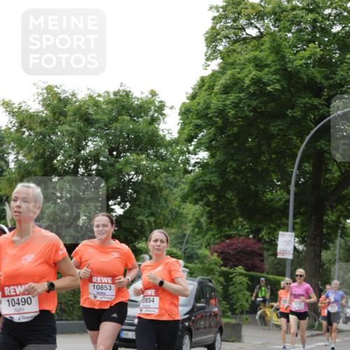 15.06.2025 - REWE Women's Run Jannik Wohlers http://msf.ph/oto/7933522 15.06.2025 08:25:16 Laufen 10490, 10853, 0854, 10197 meine-sportfotos.de