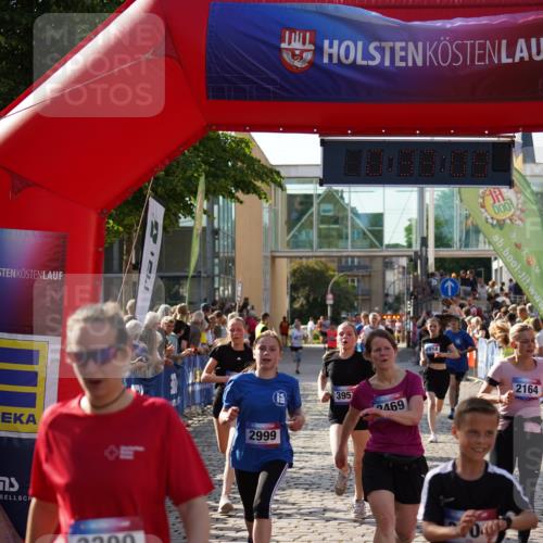 13.06.2025 - Holstenköstenlauf Felixshl http://msf.ph/oto/7933542 13.06.2025 18:03:10 Laufen 2104, 2164, 2469, 2875, 2914, 2978, 2999, 3010, 3300, 3773, 3957 meine-sportfotos.de