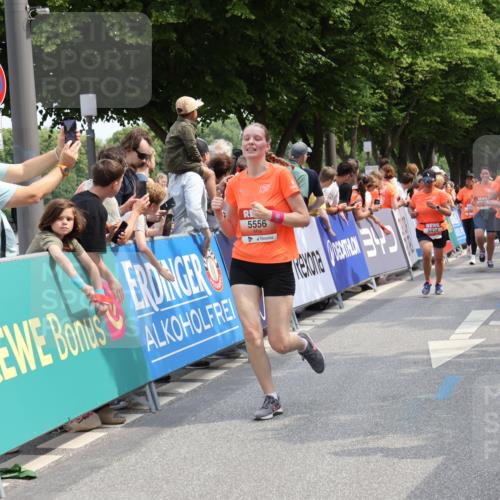 15.06.2025 - REWE Women's Run Strokosch-Dieckow http://msf.ph/oto/7933579 15.06.2025 11:06:15 Ziel 5013, 5029, 5288, 5374, 5424, 5517, 5556, 5602, 5666 meine-sportfotos.de