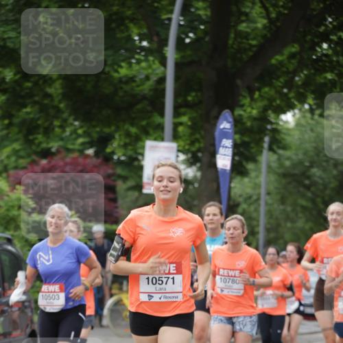 15.06.2025 - REWE Women's Run Jannik Wohlers http://msf.ph/oto/7933601 15.06.2025 08:25:19 Laufen 2, 10571, 10780 meine-sportfotos.de