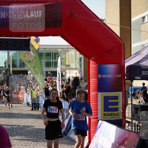 13.06.2025 - Holstenköstenlauf Felixshl http://msf.ph/oto/7933622 13.06.2025 18:03:14 Laufen 2164, 2469, 2875, 2914, 2978, 2999, 3010, 3031, 3769, 3773, 3786, 3925, 3957 meine-sportfotos.de