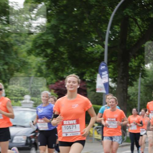 15.06.2025 - REWE Women's Run Jannik Wohlers http://msf.ph/oto/7933642 15.06.2025 08:25:20 Laufen 10780, 10571 meine-sportfotos.de