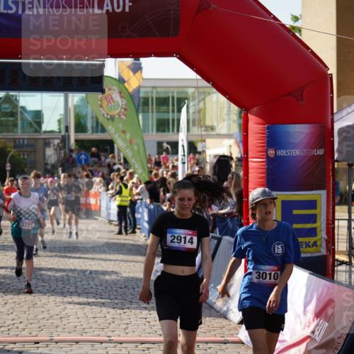 13.06.2025 - Holstenköstenlauf Felixshl http://msf.ph/oto/7933690 13.06.2025 18:03:16 Laufen 2073, 2213, 2214, 2914, 2978, 3010, 3031, 3769, 3773, 3786, 3864, 3925 meine-sportfotos.de