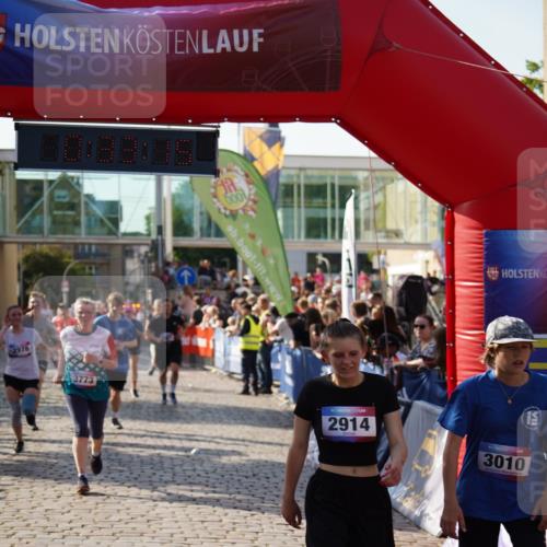13.06.2025 - Holstenköstenlauf Felixshl http://msf.ph/oto/7933714 13.06.2025 18:03:16 Laufen 2073, 2213, 2214, 2914, 2978, 3010, 3031, 3769, 3773, 3786, 3864, 3925 meine-sportfotos.de