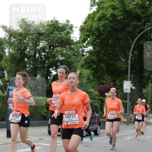 15.06.2025 - REWE Women's Run Jannik Wohlers http://msf.ph/oto/7933827 15.06.2025 08:25:26 Laufen 10797, 1076, 4, 10717, 10185, 10163 meine-sportfotos.de