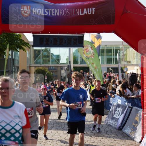 13.06.2025 - Holstenköstenlauf Felixshl http://msf.ph/oto/7933840 13.06.2025 18:03:20 Laufen 2073, 2213, 2214, 2358, 2442, 2978, 3031, 3294, 3769, 3773, 3786, 3806, 3864, 3925, 3983 meine-sportfotos.de