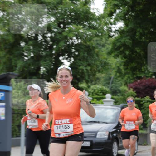 15.06.2025 - REWE Women's Run Jannik Wohlers http://msf.ph/oto/7933869 15.06.2025 08:25:27 Laufen 10435, 10183, 10659, 10 meine-sportfotos.de