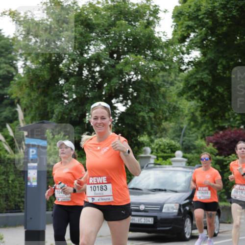 15.06.2025 - REWE Women's Run Jannik Wohlers http://msf.ph/oto/7933877 15.06.2025 08:25:28 Laufen 10183, 1043, 10659 meine-sportfotos.de