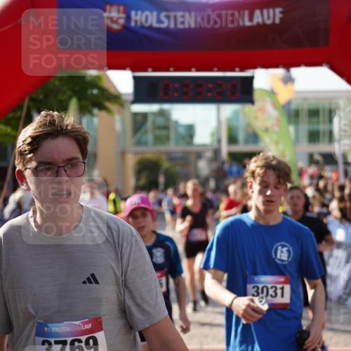 13.06.2025 - Holstenköstenlauf Felixshl http://msf.ph/oto/7933884 13.06.2025 18:03:22 Laufen 2073, 2213, 2214, 2358, 2442, 2978, 3031, 3294, 3769, 3773, 3779, 3786, 3806, 3864, 3925, 3983 meine-sportfotos.de