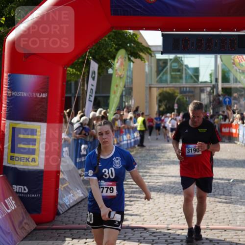 13.06.2025 - Holstenköstenlauf Felixshl http://msf.ph/oto/7934006 13.06.2025 18:03:31 Laufen 2358, 2442, 2481, 2849, 2909, 3080, 3190, 3779, 3806, 3834 meine-sportfotos.de