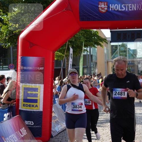 13.06.2025 - Holstenköstenlauf Felixshl http://msf.ph/oto/7934173 13.06.2025 18:03:39 Laufen 2481, 2633, 2711, 2849, 2909, 2985, 3092, 3097, 3202, 3204, 3259, 3263, 3598, 3834, 3902, 3903, 3920, 3964 meine-sportfotos.de