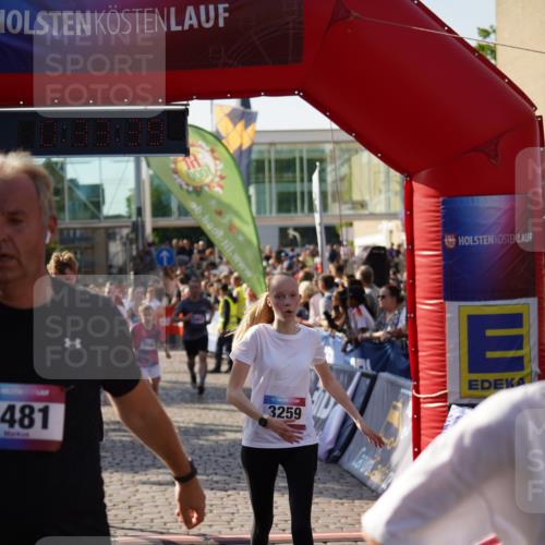 13.06.2025 - Holstenköstenlauf Felixshl http://msf.ph/oto/7934218 13.06.2025 18:03:40 Laufen 2481, 2633, 2666, 2711, 2849, 2857, 2909, 2985, 3092, 3097, 3147, 3202, 3204, 3259, 3263, 3598, 3799, 3834, 3902, 3903, 3920, 3964 meine-sportfotos.de
