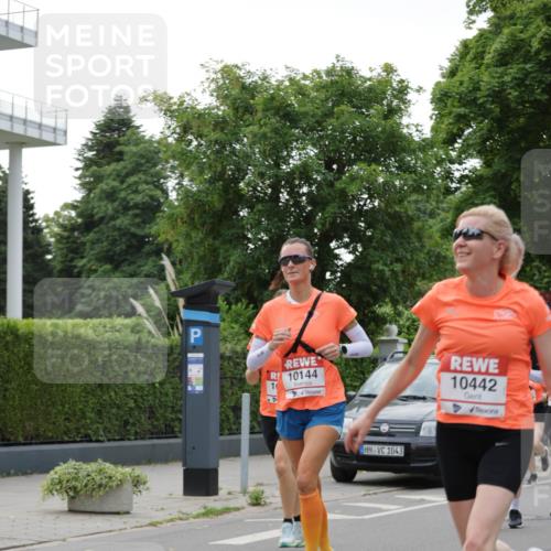 15.06.2025 - REWE Women's Run Jannik Wohlers http://msf.ph/oto/7934241 15.06.2025 08:25:34 Laufen 10144, 10, 1043, 10442 meine-sportfotos.de