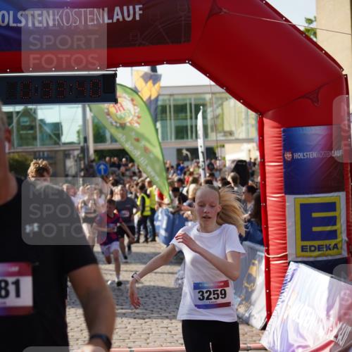 13.06.2025 - Holstenköstenlauf Felixshl http://msf.ph/oto/7934256 13.06.2025 18:03:41 Laufen 2481, 2633, 2666, 2711, 2849, 2857, 2909, 2985, 3091, 3092, 3097, 3147, 3202, 3204, 3259, 3263, 3598, 3799, 3834, 3902, 3903, 3920, 3964 meine-sportfotos.de