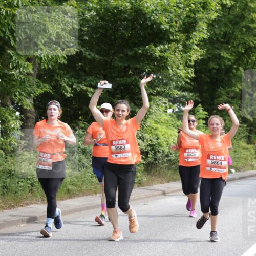 15.06.2025 - REWE Women's Run Jannik Wohlers http://msf.ph/oto/7934289 15.06.2025 10:12:11 Laufen 5181, 5683, 5529, 5564 meine-sportfotos.de