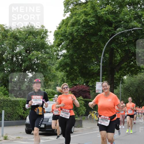 15.06.2025 - REWE Women's Run Jannik Wohlers http://msf.ph/oto/7934291 15.06.2025 08:25:35 Laufen 10673, 043, 1058, 10366, 10756, 10241 meine-sportfotos.de