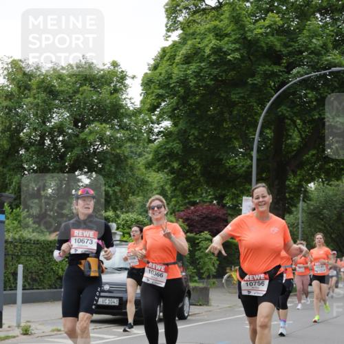 15.06.2025 - REWE Women's Run Jannik Wohlers http://msf.ph/oto/7934309 15.06.2025 08:25:35 Laufen 10673, 1043, 10588, 10366, 10756, 10241 meine-sportfotos.de