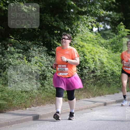 15.06.2025 - REWE Women's Run Jannik Wohlers http://msf.ph/oto/7934370 15.06.2025 10:12:16 Laufen 5026, 5380, 5376, 4 meine-sportfotos.de