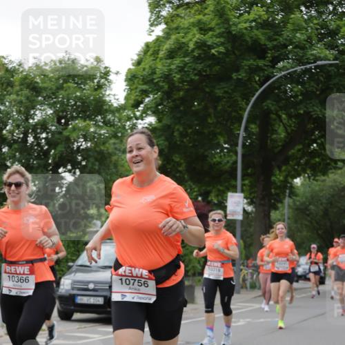 15.06.2025 - REWE Women's Run Jannik Wohlers http://msf.ph/oto/7934375 15.06.2025 08:25:36 Laufen 10366, 1043, 10756, 10319, 10241 meine-sportfotos.de