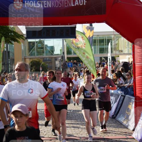 13.06.2025 - Holstenköstenlauf Felixshl http://msf.ph/oto/7934385 13.06.2025 18:03:45 Laufen 2017, 2633, 2666, 2711, 2857, 2859, 2886, 2946, 2985, 3091, 3092, 3097, 3147, 3202, 3204, 3263, 3596, 3598, 3611, 3612, 3799, 3837, 3902, 3903, 3920, 3964 meine-sportfotos.de