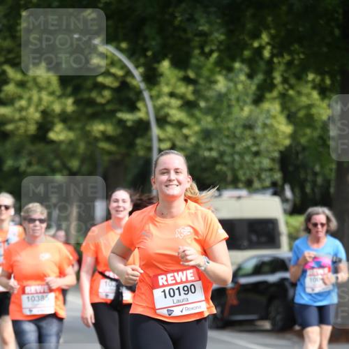15.06.2025 - REWE Women's Run Jannik Wohlers http://msf.ph/oto/7934392 15.06.2025 09:52:09 Laufen 10385 meine-sportfotos.de